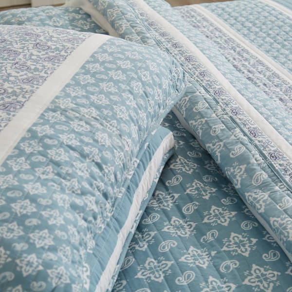 FreshFolds 3pc. Paisley Floral Reversible Bedspread Quilt Set