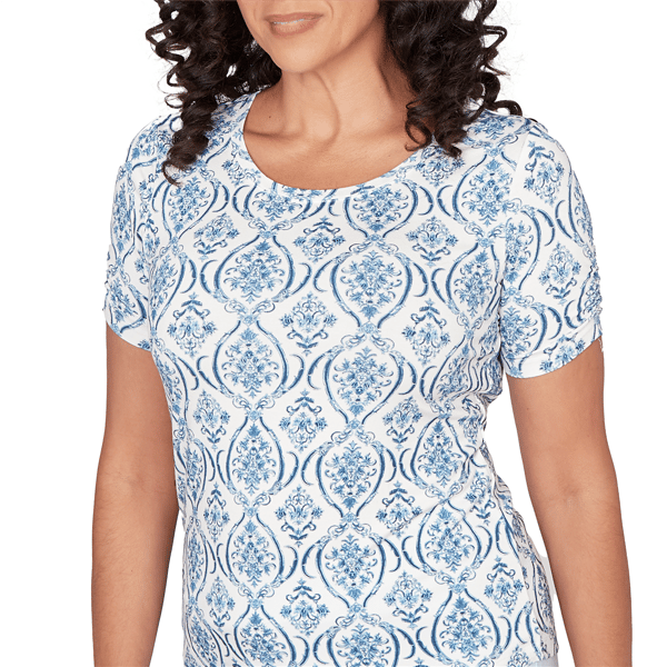 Petite Emaline Key Items Ruched Short Sleeve Medallion Tee