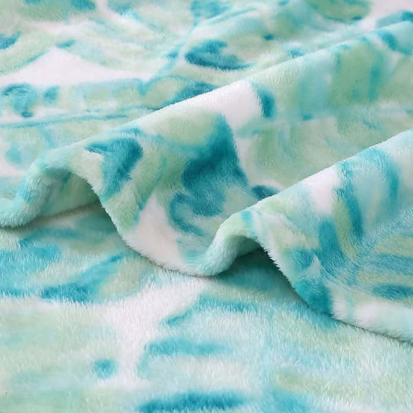 Tommy Bahama Weekend Plush-Fleece Throw