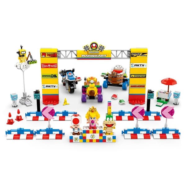 LEGO&#174; Mario Kart&#8482; &#8211; Baby Peach & Grand Prix Set Building Kit