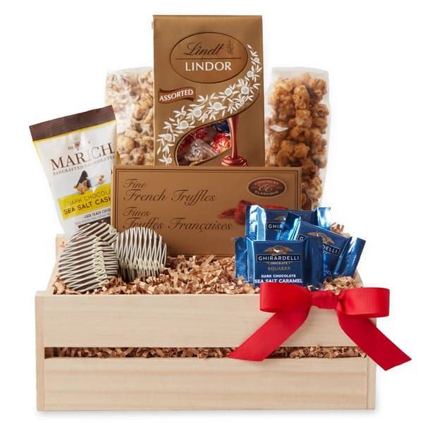 Hickory Farms&#40;R&#41; Sweet Snacks Gift Crate