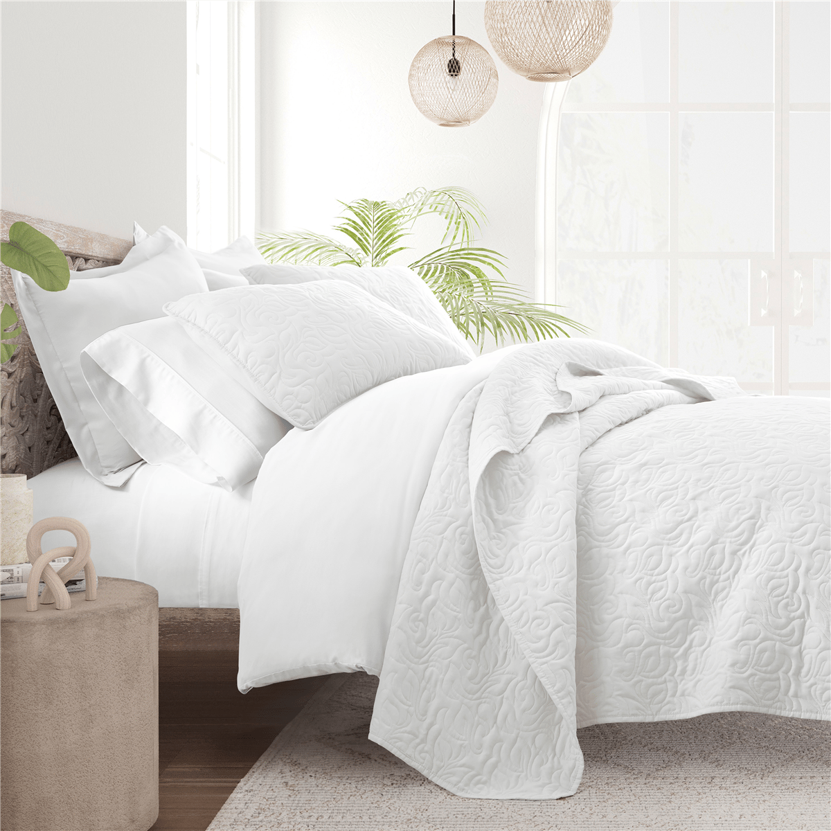 Open Video Modal for Soft Essentials Ultra Soft All Season Floral Stitch Quilt Set
