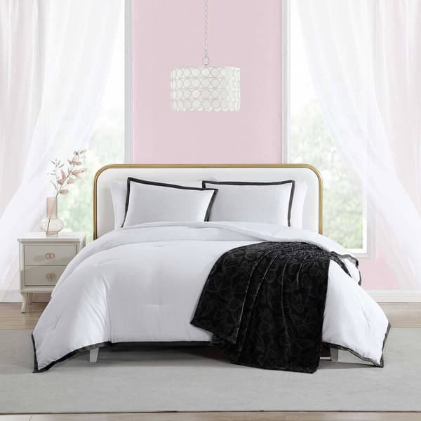 Betsey Johnson 4pc. Signature Hotel Comforter Set
