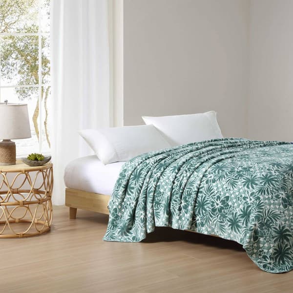 Tommy Bahama Laniaki Fronds Plush Reversible Blanket