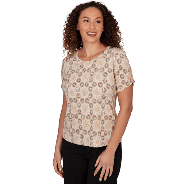 Womens Emaline Verde Grove II Short Ruch Sleeve Medallion Tee