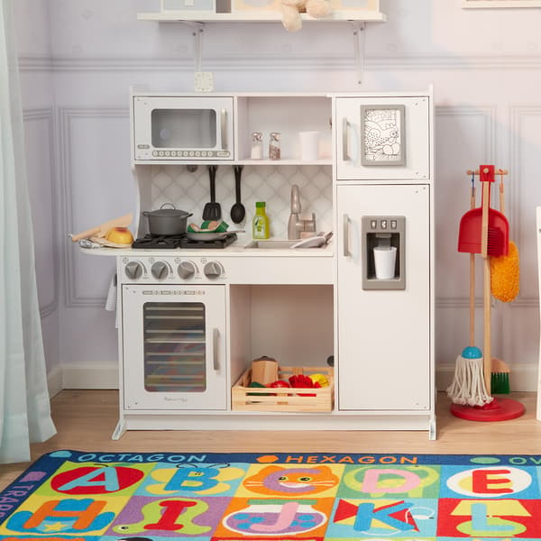 Melissa &amp; Doug® Chef&#39;s Kitchen Cloud Play Set