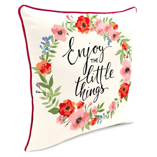 Jordan Manufacturing Little Things Wreath Outdoor Throw Pillow