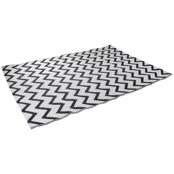 Northlight Seasonal Chevron Rectangular Indoor/Outdoor Area Rug
