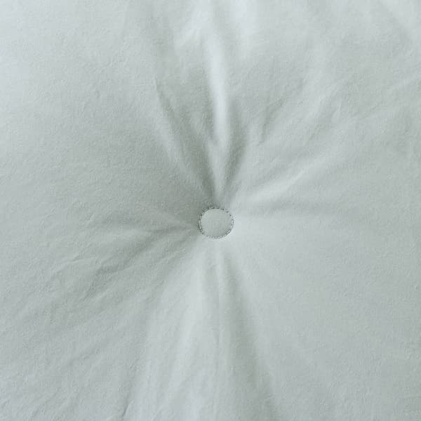 Royal Velvet Tufted Down Alternative Comforter