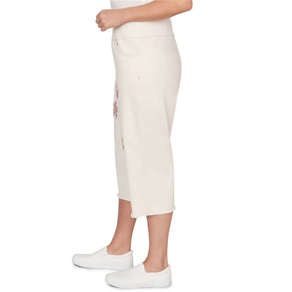 Plus Size Alfred Dunner Beachcomber Floral Cross Stitch Capris