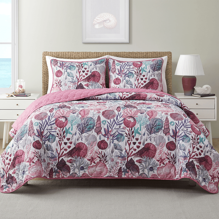 VCNY Home Ivory Coast 3pc. Disperse Print Reversible Quilt Set