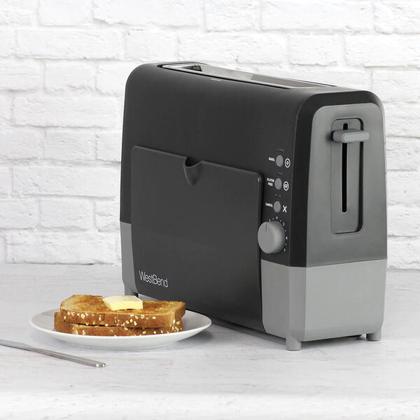 West Bend 4 Slice Toaster - image 
