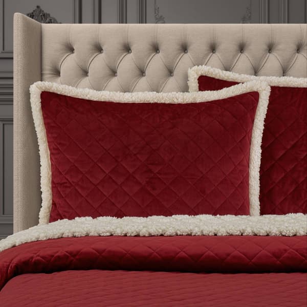 J. Queen New York Casey Sherpa Crimson Quilt Set