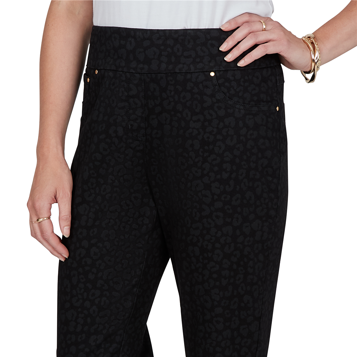 Womens Ruby Rd. Mysterious Romance Leopard Pull On Denim Pants