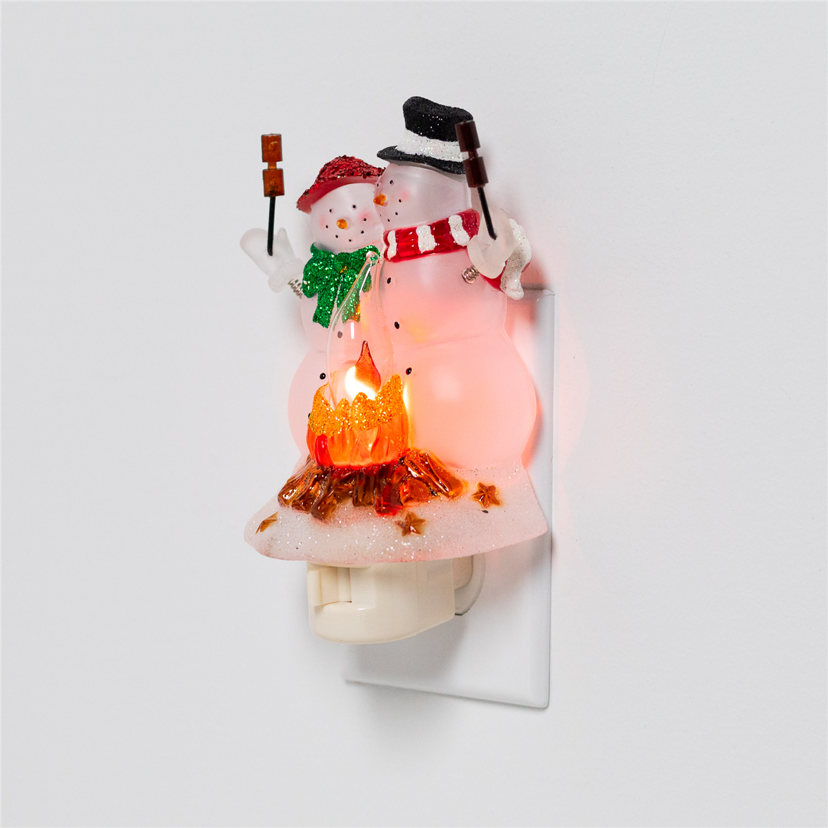 Northlight Snow Couple Roasting Marshmallow Christmas Night Light