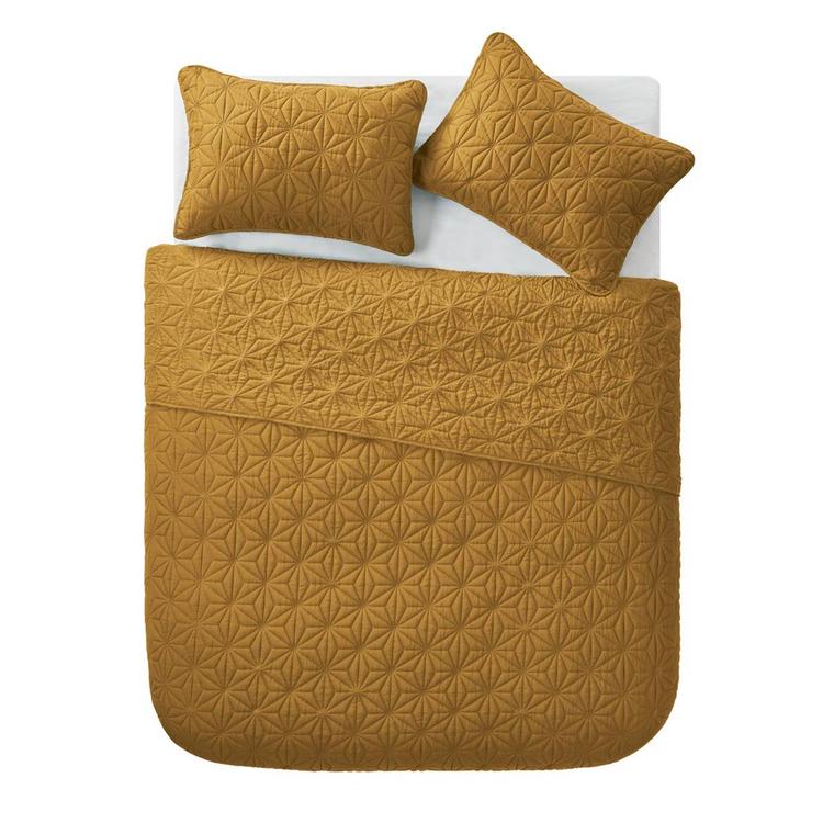 VCNY Home Kaleidoscope Embossed Geometric Quilt
