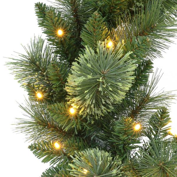 Puleo International 24in. Pre-Lit Battery-Operated Wreath