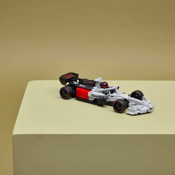 LEGO® Speed Champions Audi Revolut F1® Team R26 Race Car