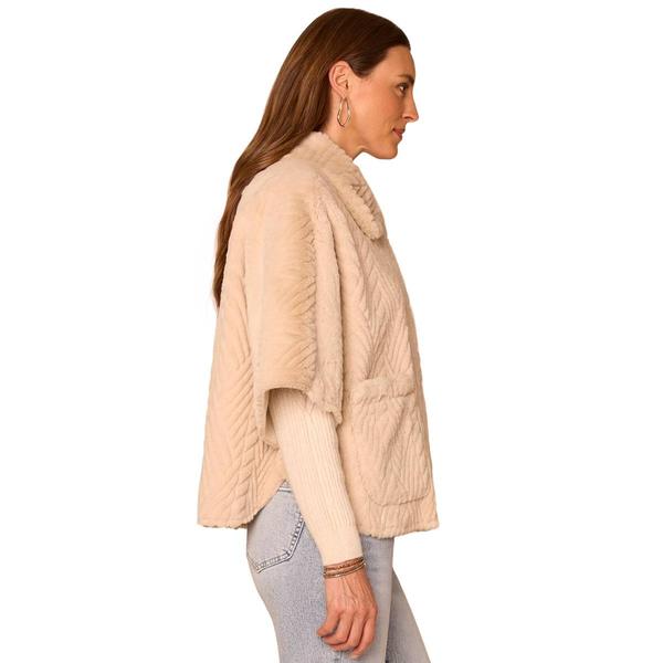 Womens Democracy Wide Collar Plush Cable Knit Capelet