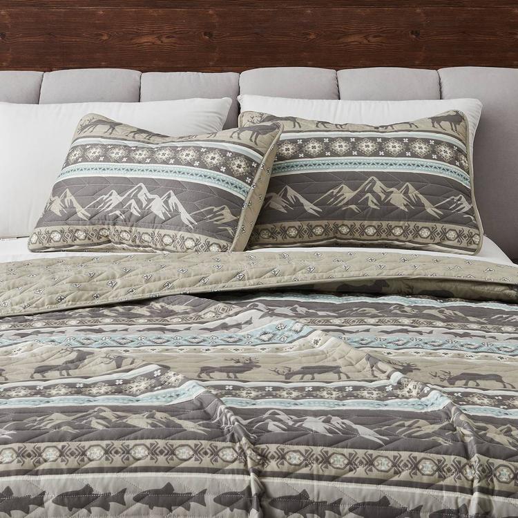 FreshFolds Yosemite 3pc. Reversible Wildlife Stripe Quilt Set