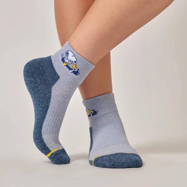 Womens Dr. Motion Snoopy Canoe Compression Quarter Socks