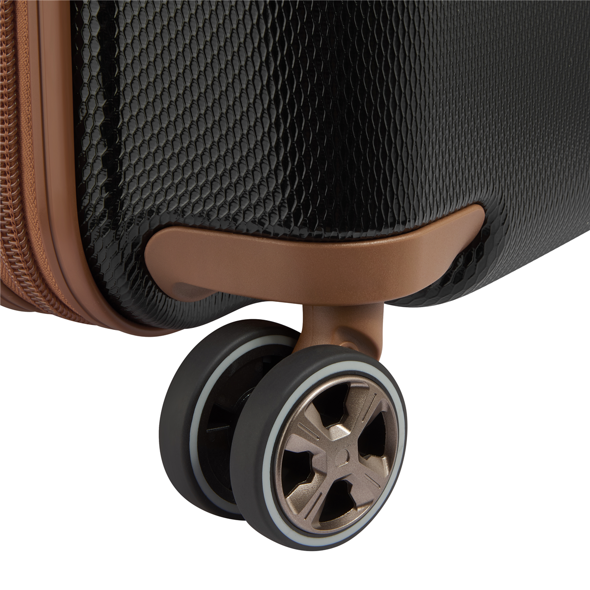 Delsey Paris Flanerie 20in. Carry-On Spinner Luggage