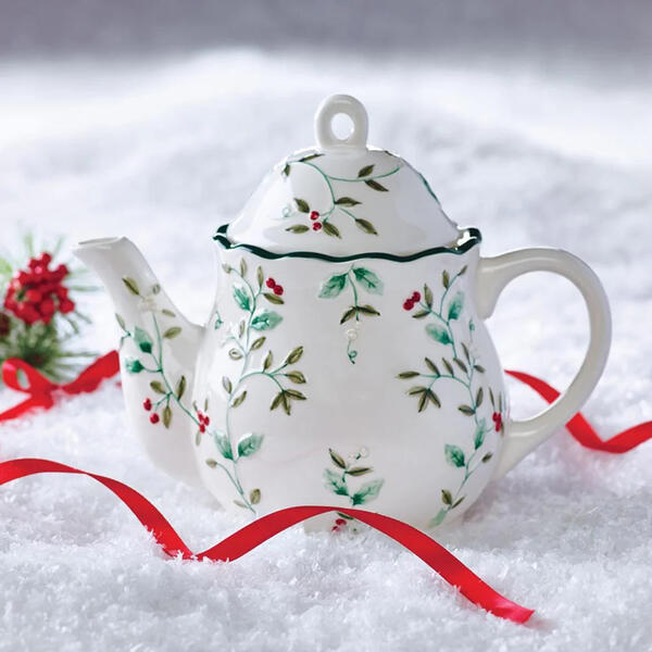 Pfaltzgraff Winterberry Sculptured Tea Pot - image 