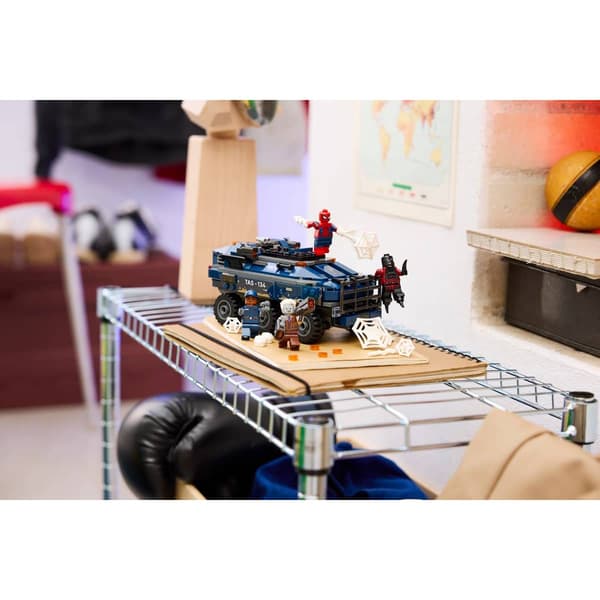 LEGO® Marvel Spider-Man Prison Transport Chase