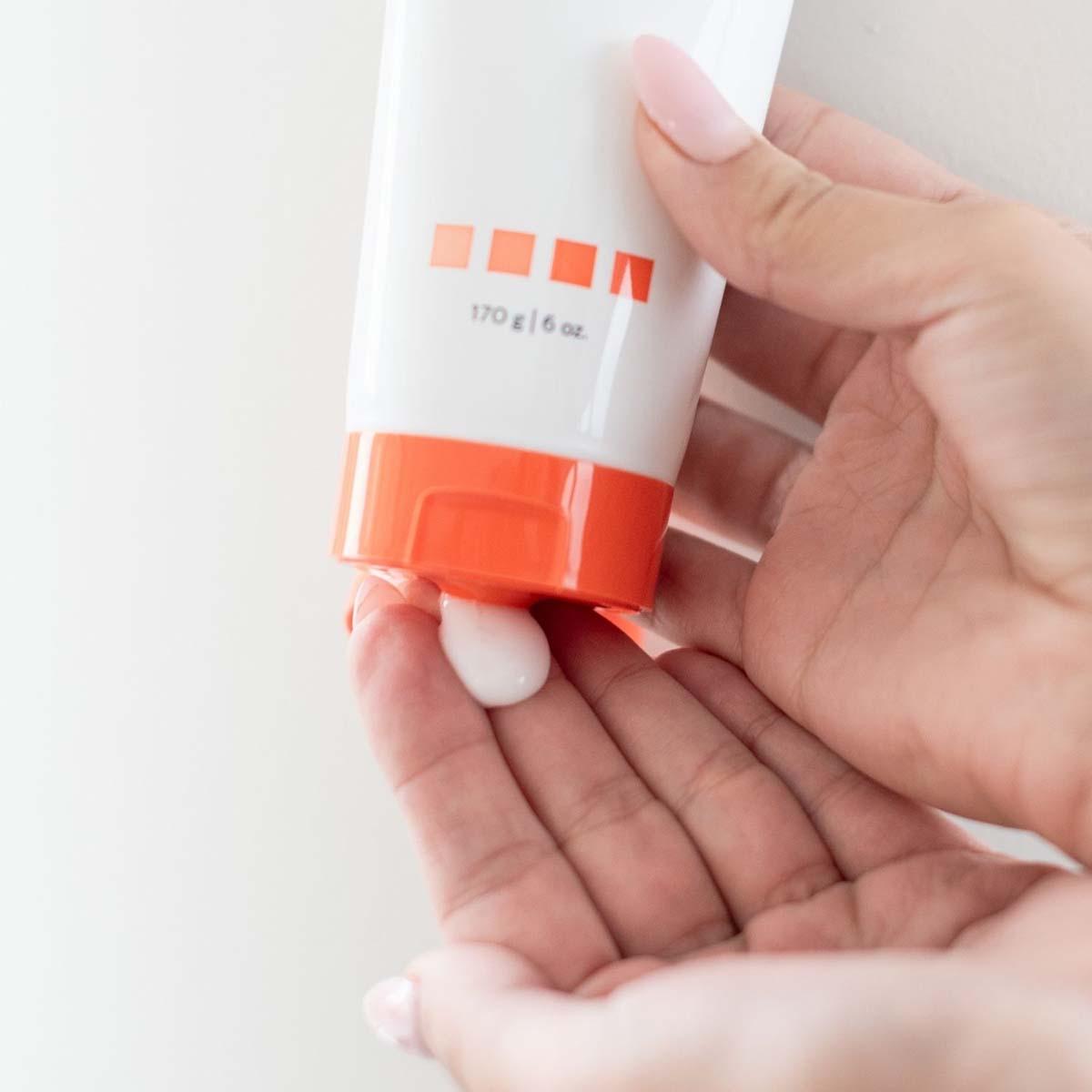 Rusk Wired Flexible Styling Creme