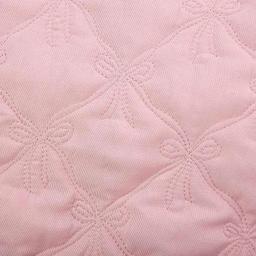 Bow Stitched Quilt with Ruffled Set