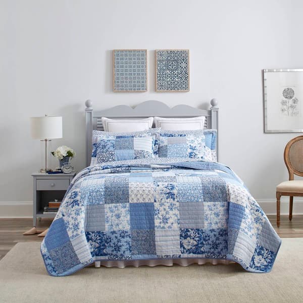 Laura Ashley(R) Paisley Patchwork 136 TC Reversible Quilt Set