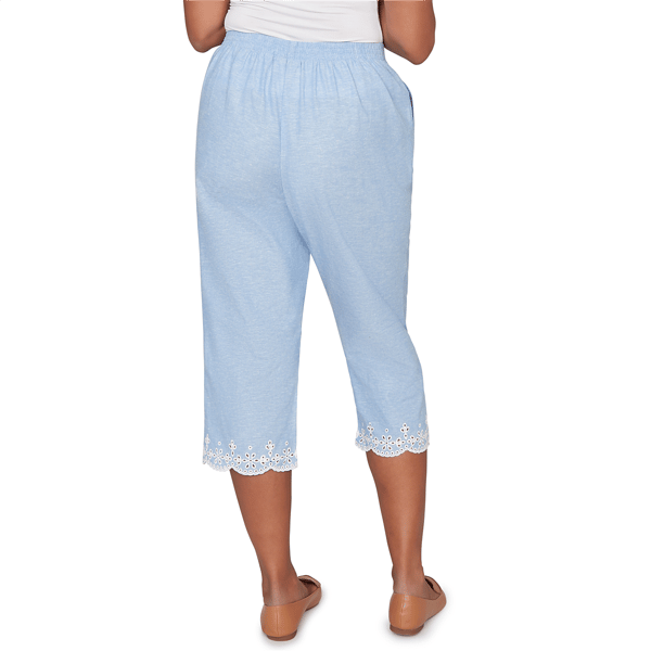 Womens Alfred Dunner Caribbean Blues Eyelet Embroidery Capris