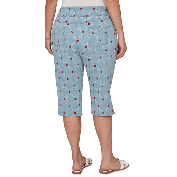 Plus Size Ruby Rd. French Riviera Pull On Floral Denim Capris
