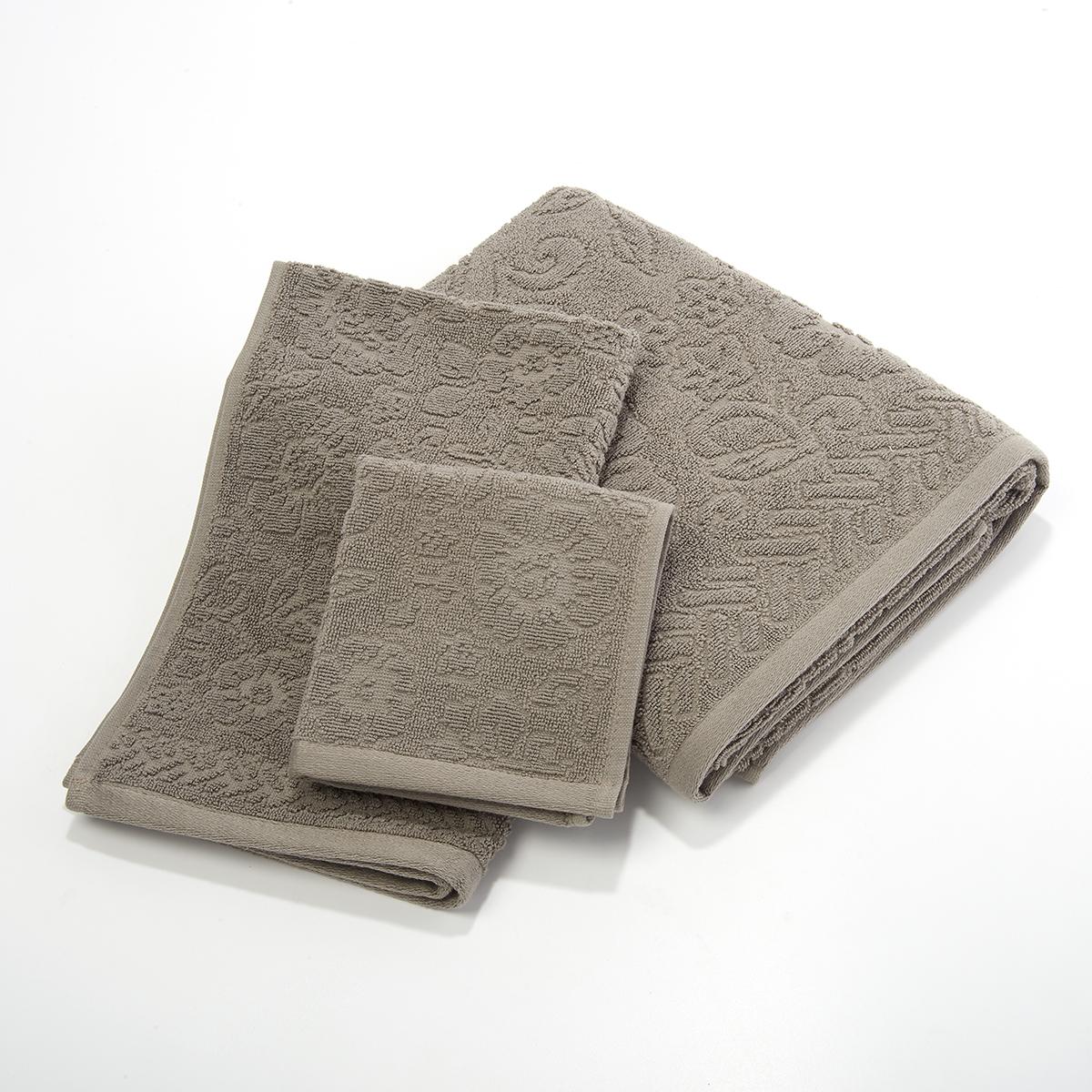 Soft Embrace Jacquard Bath Towel Collection