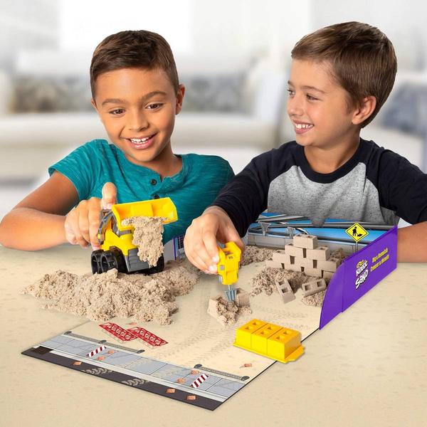 Spin Master™ Kinetic Sand Dig n'' Demolish Playset