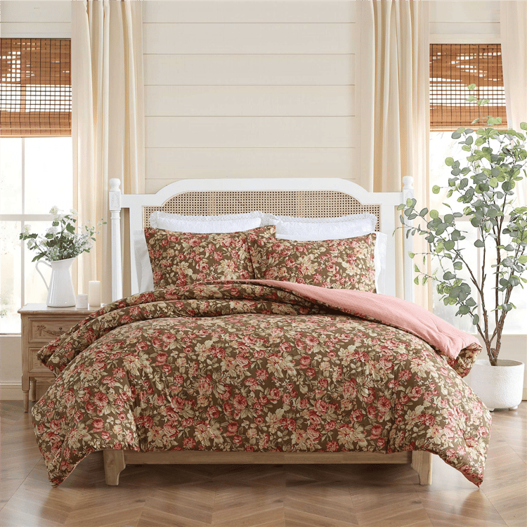Laura Ashley(R) Bloomsbury 3pc. Comforter Set