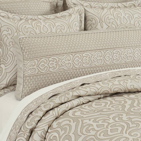 J. Queen New York Lazlo Bedding Collection