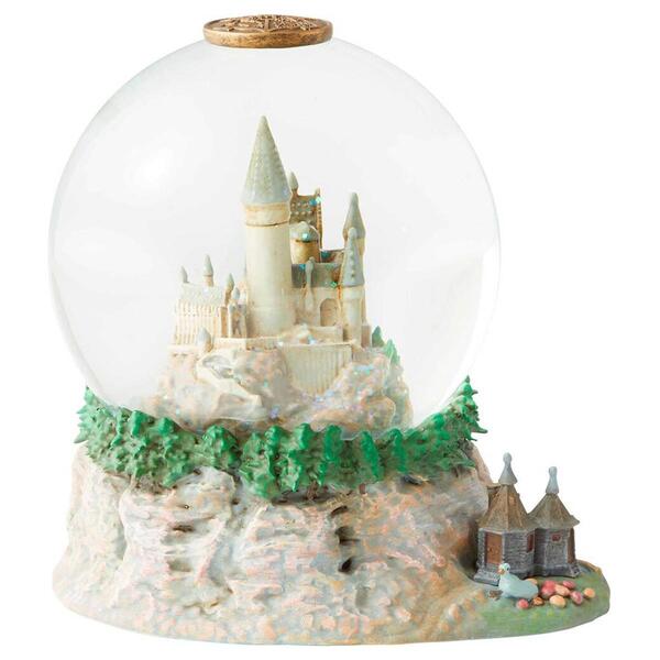 Harry Potter Hogwarts Castle Water Globe w/Hagrid Hut - image 