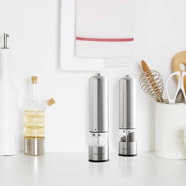 Ovente Electric Stainless Steel Sea Salt & Pepper Grinder Set