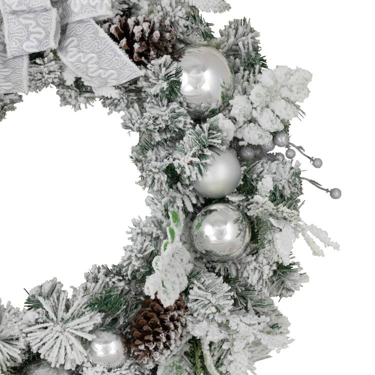 Northlight Seasonal 30in. Frosted Artificial Christmas Wreath