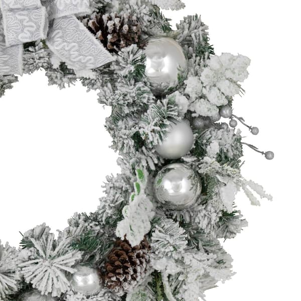 Northlight Seasonal 30in. Frosted Artificial Christmas Wreath