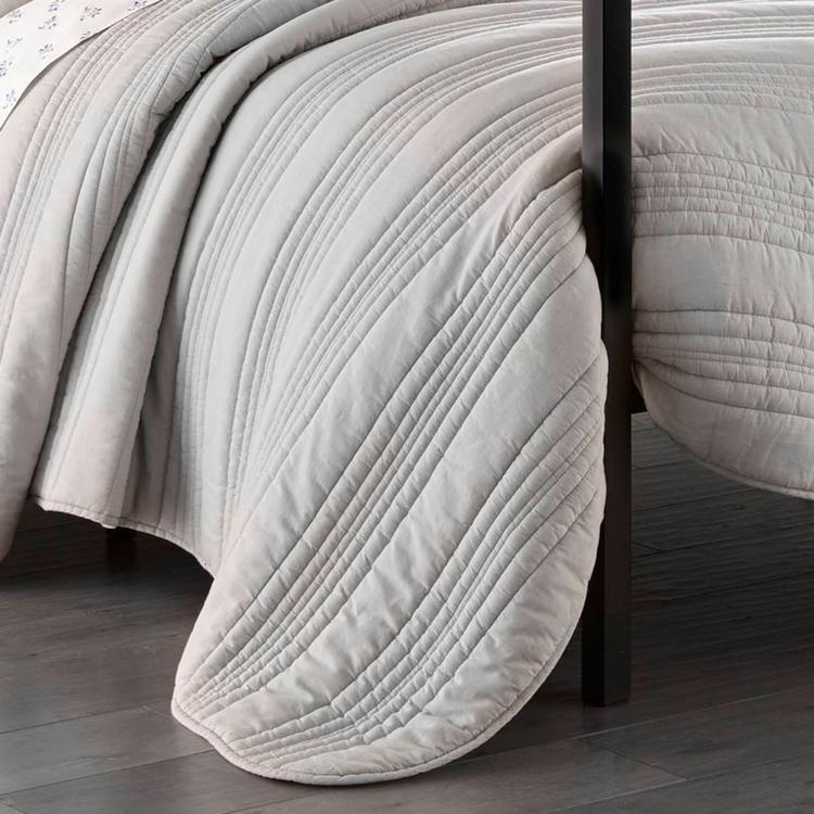 Stone Cottage Whitehills Reversible Quilt Set