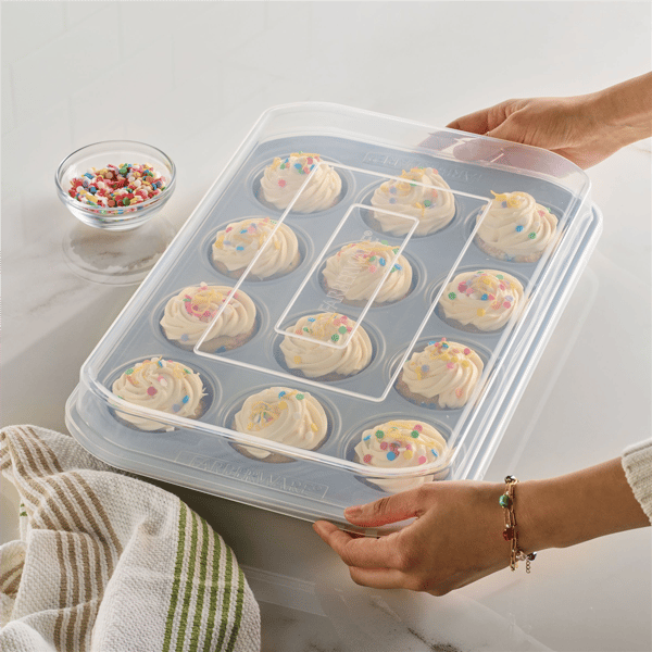 Farberware Bakeware Nonstick 12-Cup Muffin Pan