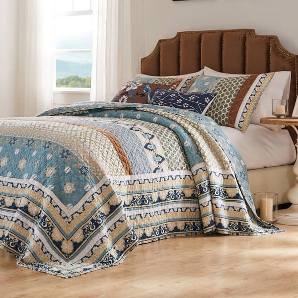 Greenland Home Fashions(tm) Thalia Velvet Reversible Bedspread Set - image 
