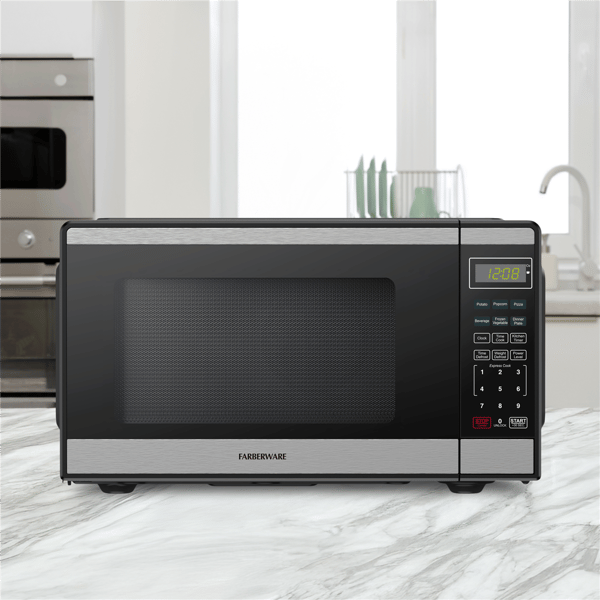 Farberware® 0.9 cu. ft. Black 900-Watt Countertop Microwave Oven