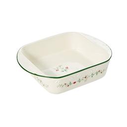 Pfaltzgraff(R)  Winterberry Holiday 9in. Baker