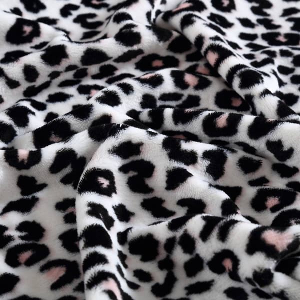 Betsey Johnson Betseys Leopard Plush-Fleece Blanket