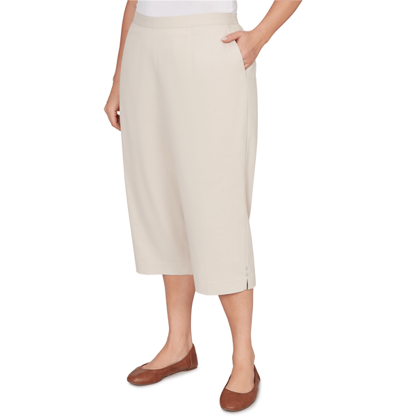 Plus Size Alfred Dunner Classics_S6 Solid Twill Button Hem Capri
