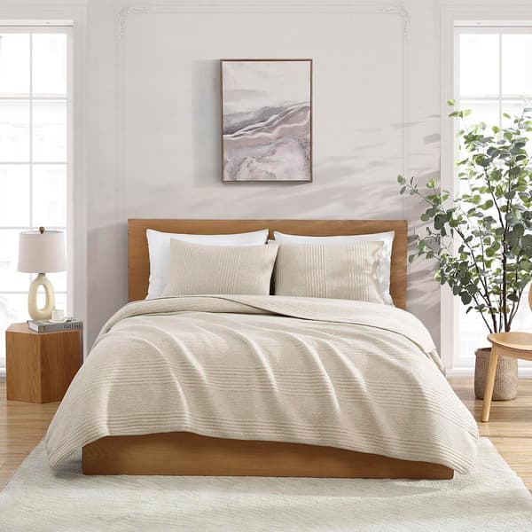 Atlas Jersey Jacquard Quilt Set - image 