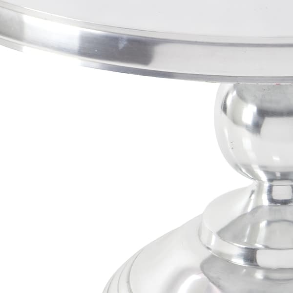9th & Pike&#174; Silver Aluminum Traditional Coffee Table